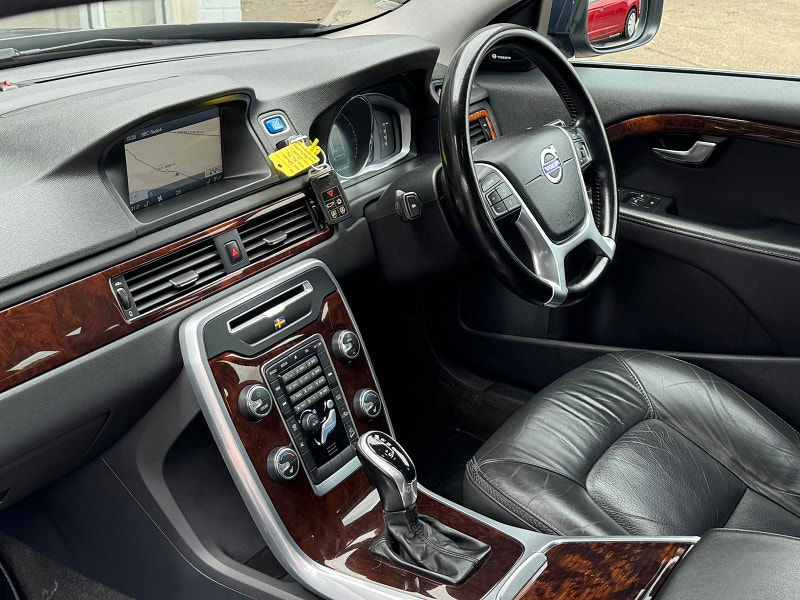 Volvo XC70 2.4 D5 SE Lux Geartronic AWD Euro 5 5dr 5dr Automatic 2025