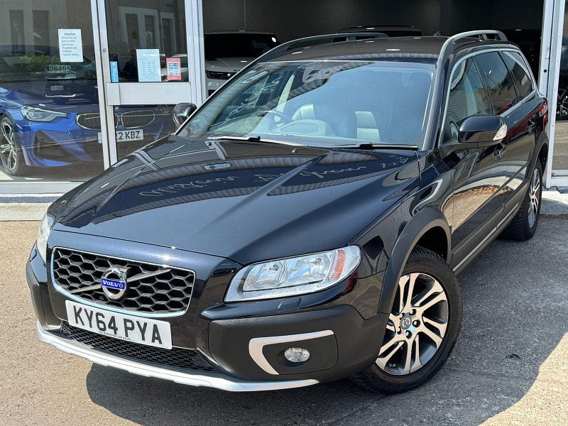 Volvo XC70 2.4 D5 SE Nav Geartronic AWD Euro 5 5dr 5dr Automatic 2025