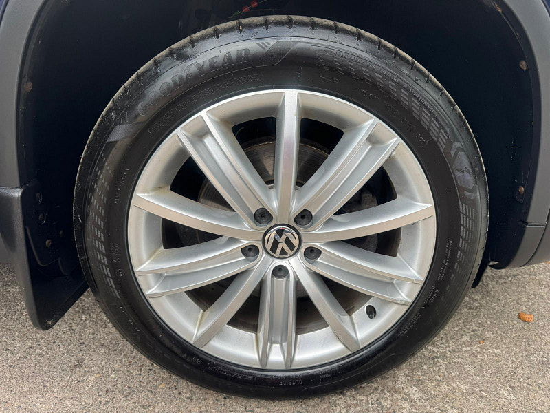 Volvo XC90 2.0h T8 Twin Engine 10.4kWh Inscription Pro Auto 4WD Euro 6 (s/s) 5dr 5dr Automatic 2025