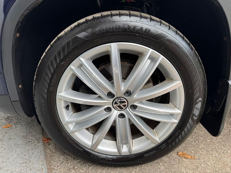Volvo XC90 2.0h T8 Twin Engine 10.4kWh Inscription Pro Auto 4WD Euro 6 (s/s) 5dr 5dr Automatic 2025