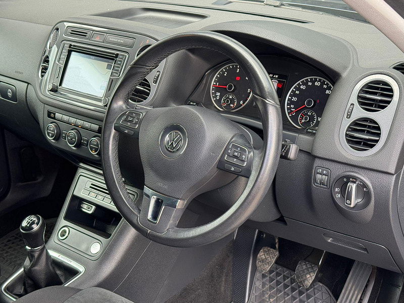 Volvo XC90 2.0h T8 Twin Engine 10.4kWh Inscription Pro Auto 4WD Euro 6 (s/s) 5dr 5dr Automatic 2025
