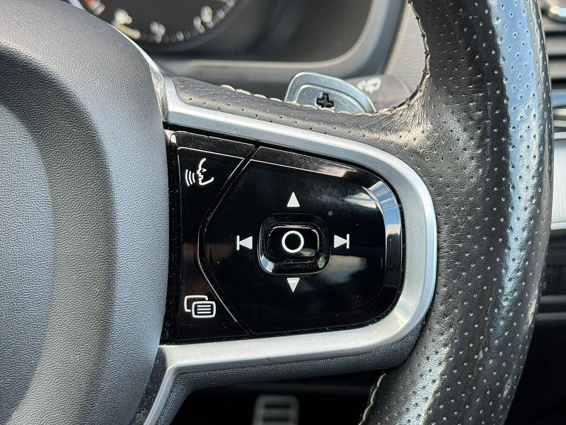 Volvo XC90 2.0h T8 Twin Engine 10.4kWh R-Design Pro Auto 4WD Euro 6 (s/s) 5dr 5dr Automatic 2025