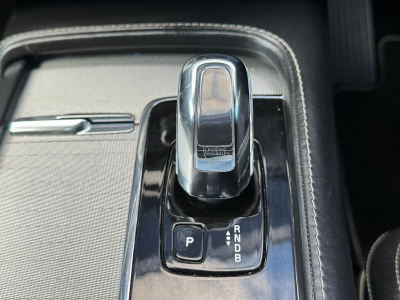 Volvo XC90 2.0h T8 Twin Engine 10.4kWh R-Design Pro Auto 4WD Euro 6 (s/s) 5dr 5dr Automatic 2025