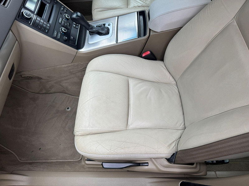Volvo XC90 2.4 D5 SE Geartronic AWD 5dr 5dr Automatic 2025
