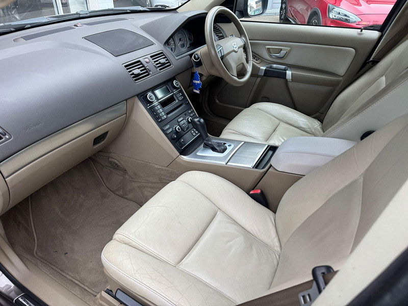Volvo XC90 2.4 D5 SE Geartronic AWD 5dr 5dr Automatic 2025
