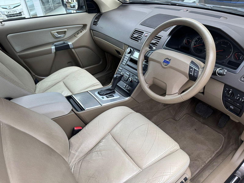 Volvo XC90 2.4 D5 SE Geartronic AWD 5dr 5dr Automatic 2025