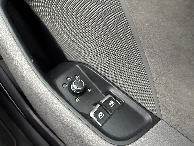 Audi A3 1.5 TFSI CoD S line Hatchback 3dr Petrol S Tronic Euro 6 (s/s) (150 ps) 3dr Automatic 2025