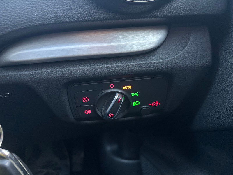 Audi A3 2.0 TDI S line Hatchback 3dr Diesel S Tronic quattro Euro 6 (s/s) (184 ps) 3dr Automatic 2025