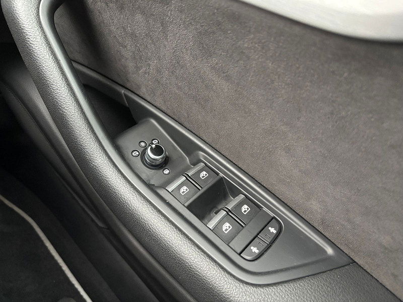 Audi A4 1.4 TFSI S line Saloon 4dr Petrol Manual Euro 6 (s/s) (150 ps) 4dr Manual 2025