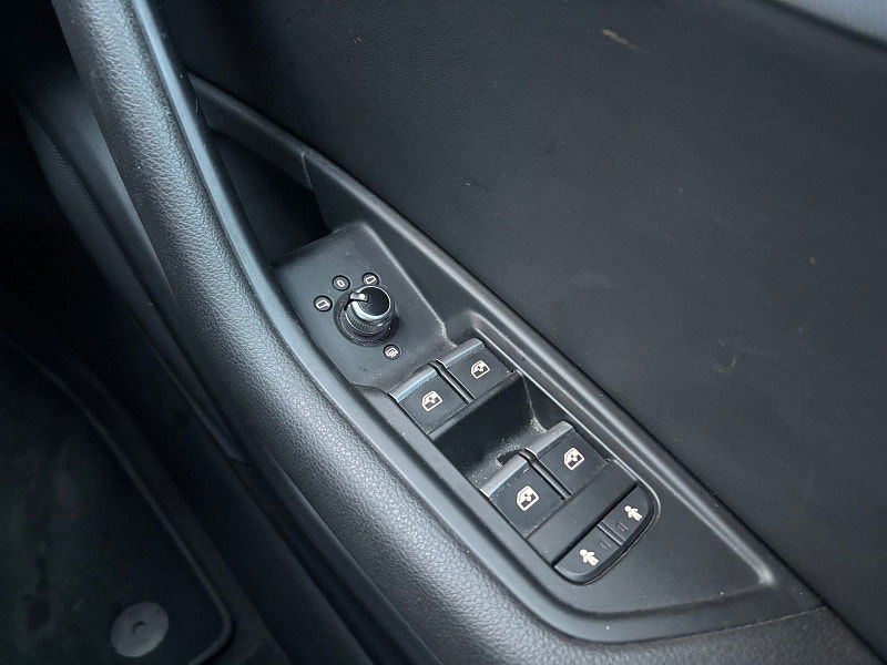 Audi A4 Avant 2.0 TFSI SE Estate 5dr Petrol Manual Euro 6 (s/s) (190 ps) 5dr Manual 2025