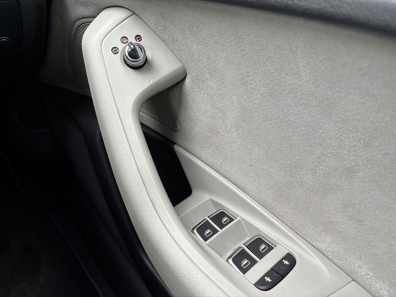 Audi A6 Avant 2.0 TDI ultra S line Estate 5dr Diesel S Tronic Euro 6 (s/s) (190 ps) 5dr Automatic 2026