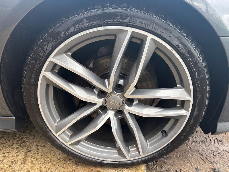 Audi A6 Saloon 2.0 TDI ultra Black Edition Saloon 4dr Diesel S Tronic Euro 6 (s/s) (190 ps) 4dr Automatic 2026