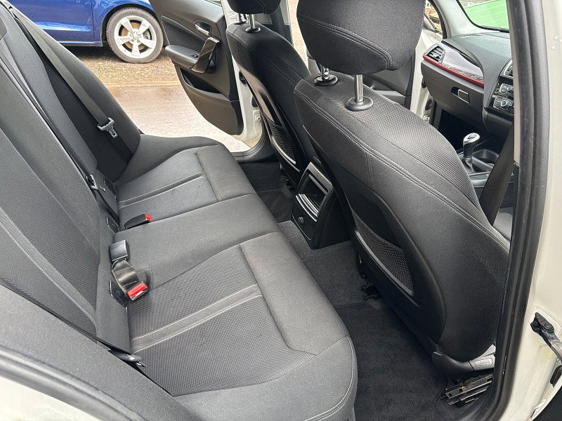 BMW 1 Series 1.5 118i Sport Hatchback 5dr Petrol Manual Euro 6 (s/s) (136 ps) 5dr Manual 2026