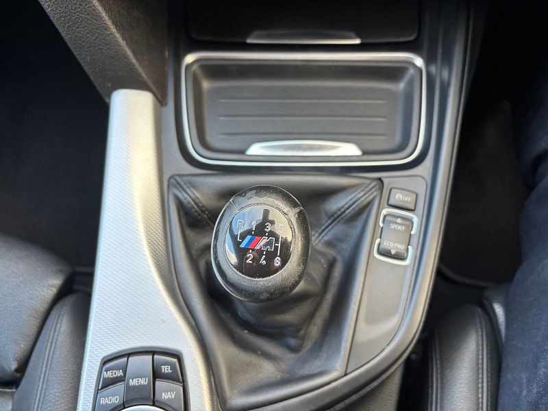 BMW 3 Series 2.0 320i M Sport Saloon 4dr Petrol Manual Euro 6 (s/s) (184 ps) 4dr Manual 2025