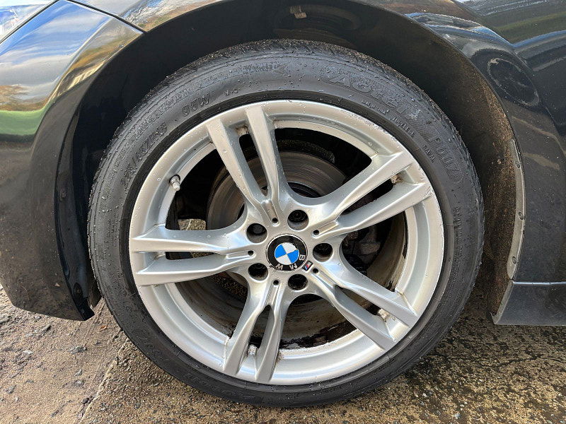 BMW 3 Series 2.0 320i M Sport Saloon 4dr Petrol Manual Euro 6 (s/s) (184 ps) 4dr Manual 2025