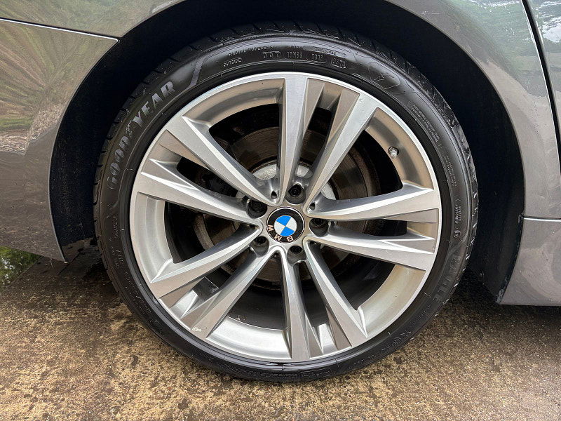 BMW 5 Series 2.0 520d Luxury Touring 5dr Diesel Auto Euro 6 (s/s) (190 ps) 5dr Automatic 2025
