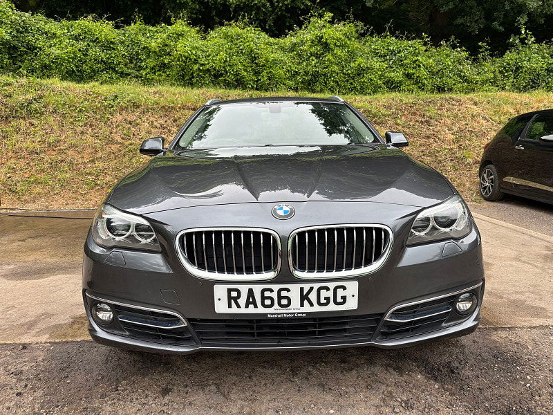 BMW 5 Series 2.0 520d Luxury Touring 5dr Diesel Auto Euro 6 (s/s) (190 ps) 5dr Automatic 2025