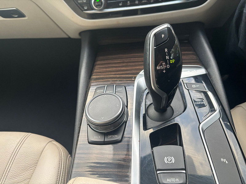 BMW 5 Series 2.0 520i GPF SE Saloon 4dr Petrol Auto Euro 6 (s/s) (184 ps) 4dr Automatic 2025