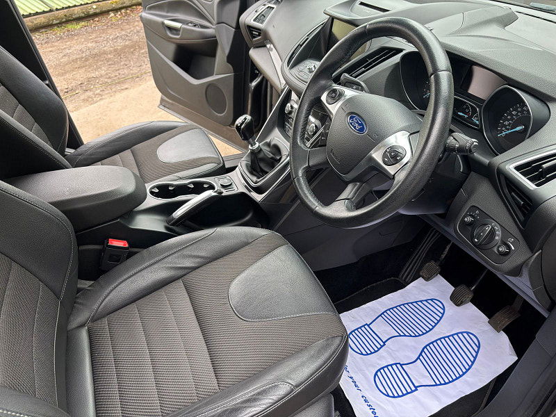 Ford Kuga 2.0 TDCi Titanium SUV 5dr Diesel Manual 2WD Euro 6 (s/s) (150 ps) 5dr Manual 2026