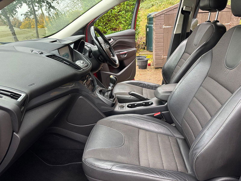 Ford Kuga 2.0 TDCi Titanium SUV 5dr Diesel Manual 2WD Euro 6 (s/s) (150 ps) 5dr Manual 2025