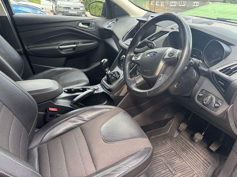 Ford Kuga 2.0 TDCi Titanium SUV 5dr Diesel Manual AWD Euro 6 (s/s) (180 ps) 5dr Manual 2025