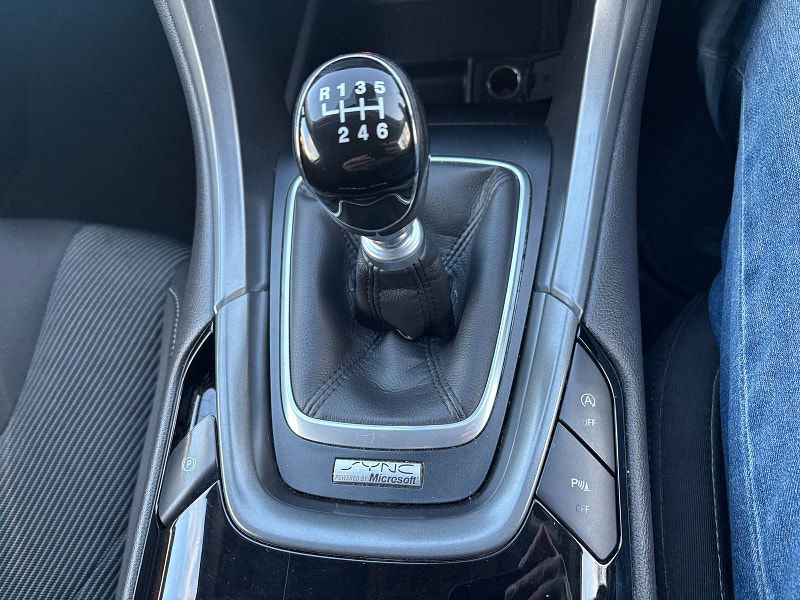 Ford Mondeo 2.0 TDCi Titanium Estate 5dr Diesel Manual Euro 6 (s/s) (150 ps) 5dr Manual 2026