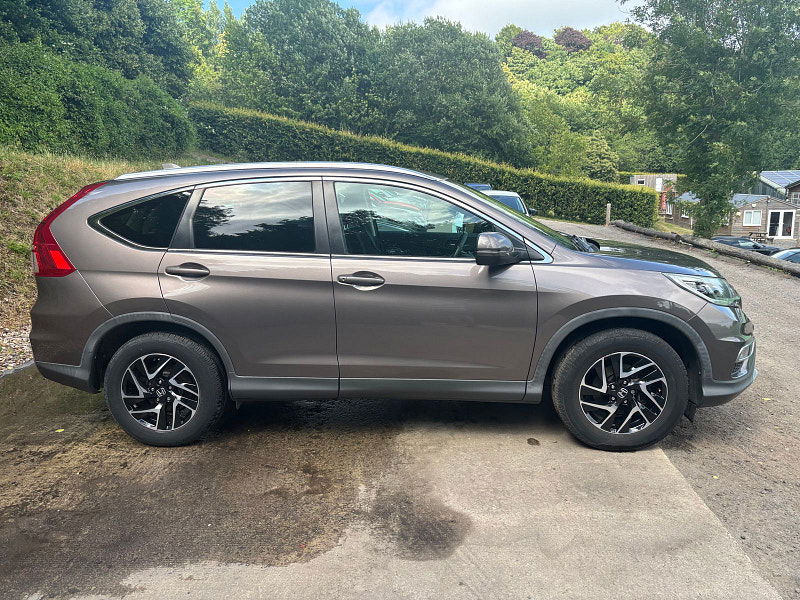 Honda CR-V 2.0 i-VTEC SE Plus Navi SUV 5dr Petrol Manual 4WD Euro 6 (s/s) (155 ps) 5dr Manual 2025