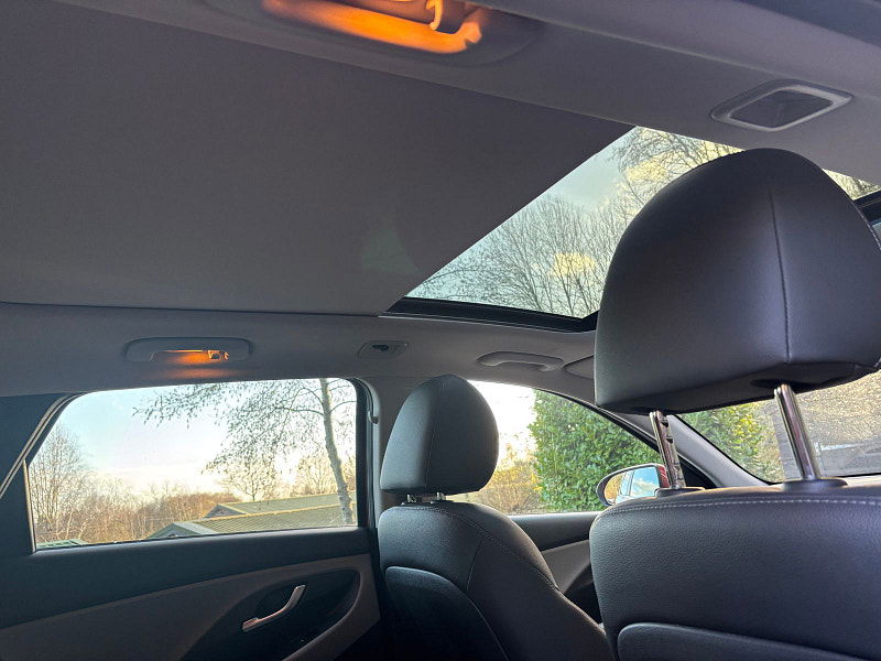 Hyundai I30 1.4 T-GDi GPF Premium SE Tourer 5dr Petrol DCT Euro 6 (s/s) (140 ps) 5dr Automatic 2026