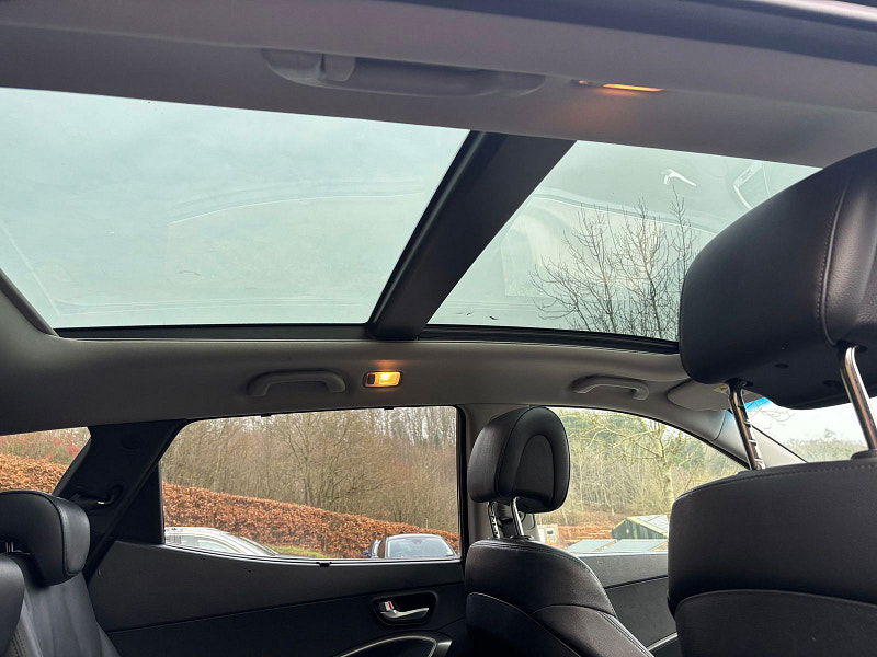 Hyundai Santa Fe 2.2 CRDi Blue Drive Premium SE SUV 5dr Diesel Auto 4WD Euro 6 (s/s) (7 Seat) (200 ps) 5dr Automatic 2026