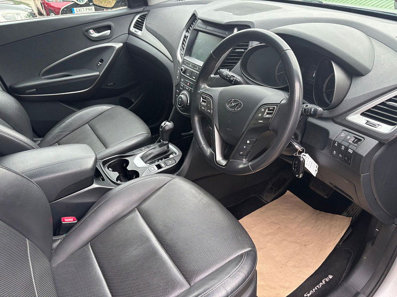 Hyundai Santa Fe 2.2 CRDi Blue Drive Premium SUV 5dr Diesel Auto 4WD Euro 6 (s/s) (200 ps) 5dr Automatic 2025