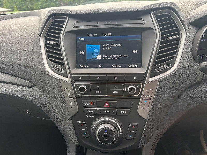 Hyundai Santa Fe 2.2 CRDi Blue Drive Premium SUV 5dr Diesel Auto 4WD Euro 6 (s/s) (200 ps) 5dr Automatic 2025