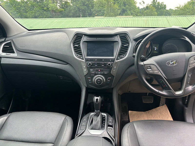 Hyundai Santa Fe 2.2 CRDi Blue Drive Premium SUV 5dr Diesel Auto 4WD Euro 6 (s/s) (200 ps) 5dr Automatic 2025