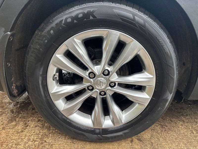 Hyundai Santa Fe 2.2 CRDi Blue Drive Premium SUV 5dr Diesel Manual 4WD Euro 6 (s/s) (200 ps) 5dr Manual 2025