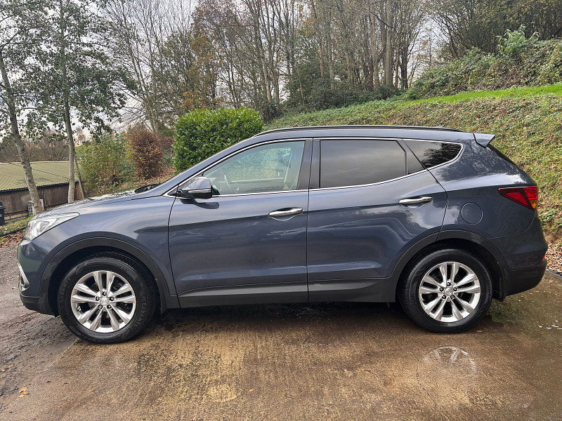 Hyundai Santa Fe 2.2 CRDi Blue Drive Premium SUV 5dr Diesel Manual 4WD Euro 6 (s/s) (200 ps) 5dr Manual 2025