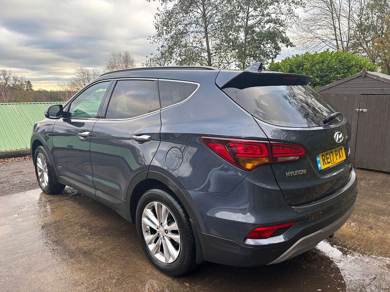 Hyundai Santa Fe 2.2 CRDi Blue Drive Premium SUV 5dr Diesel Manual 4WD Euro 6 (s/s) (200 ps) 5dr Manual 2025