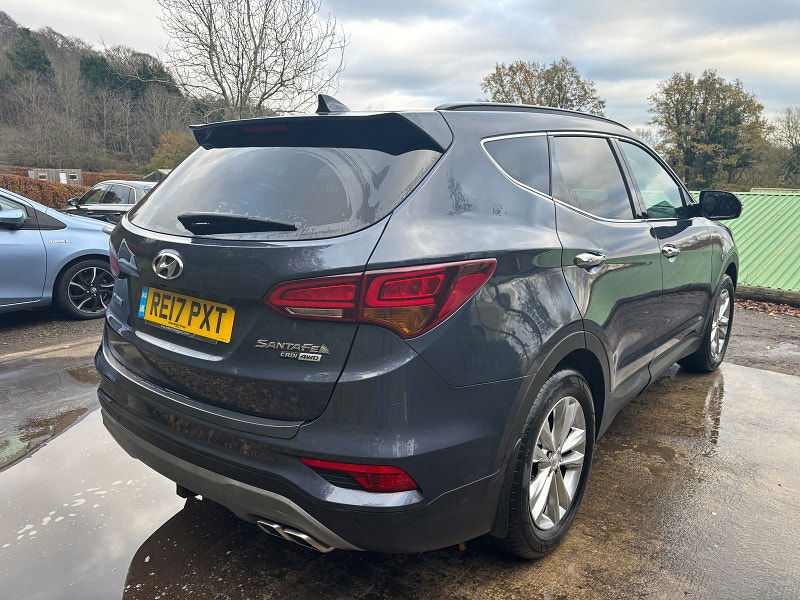 Hyundai Santa Fe 2.2 CRDi Blue Drive Premium SUV 5dr Diesel Manual 4WD Euro 6 (s/s) (200 ps) 5dr Manual 2025