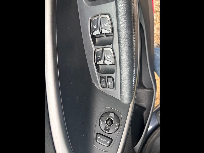 Hyundai Santa Fe 2.2 CRDi Blue Drive Premium SUV 5dr Diesel Manual 4WD Euro 6 (s/s) (200 ps) 5dr Manual 2025