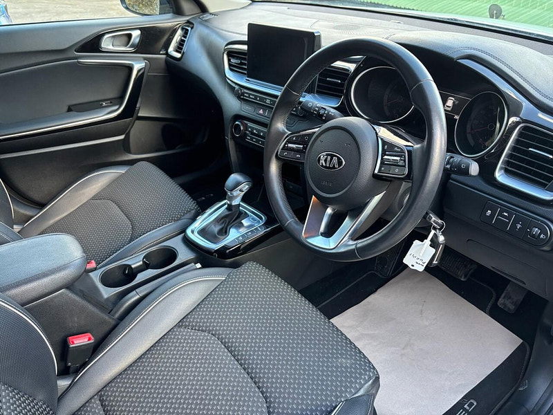 Kia Ceed 1.4 T-GDi 3 Hatchback 5dr Petrol DCT Euro 6 (s/s) (138 bhp) 5dr Automatic 2025