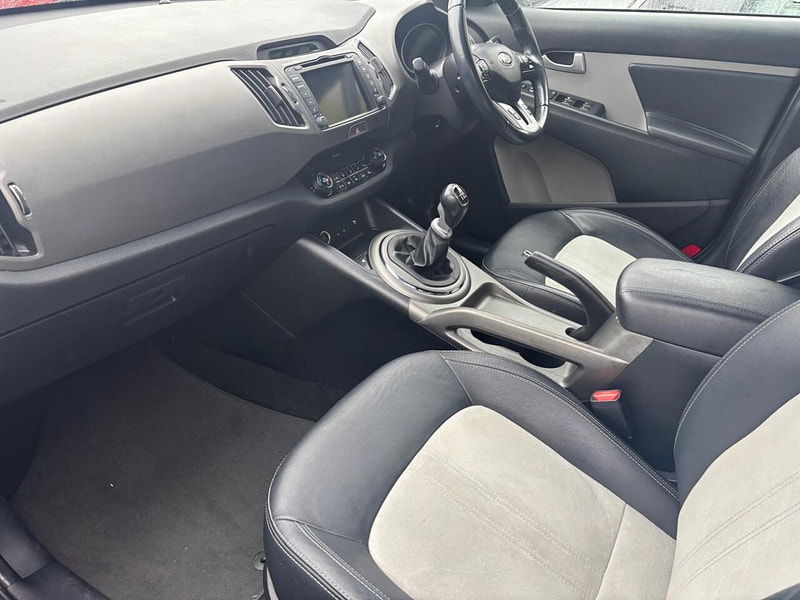 Kia Sportage 1.6 GDi EcoDynamics White Edition SUV 5dr Petrol Manual 2WD Euro 5 (s/s) (133 bhp) 5dr Manual 2025