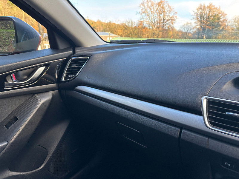 Mazda Mazda3 2.0 SKYACTIV-G Sport Nav Fastback 4dr Petrol Manual Euro 6 (s/s) (121 ps) 4dr Manual 2025