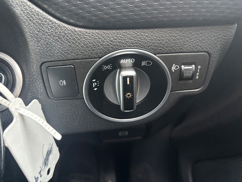 Mercedes-Benz A Class 1.6 A180 SE Hatchback 5dr Petrol 7G-DCT Euro 6 (s/s) (122 ps) 5dr Automatic 2026