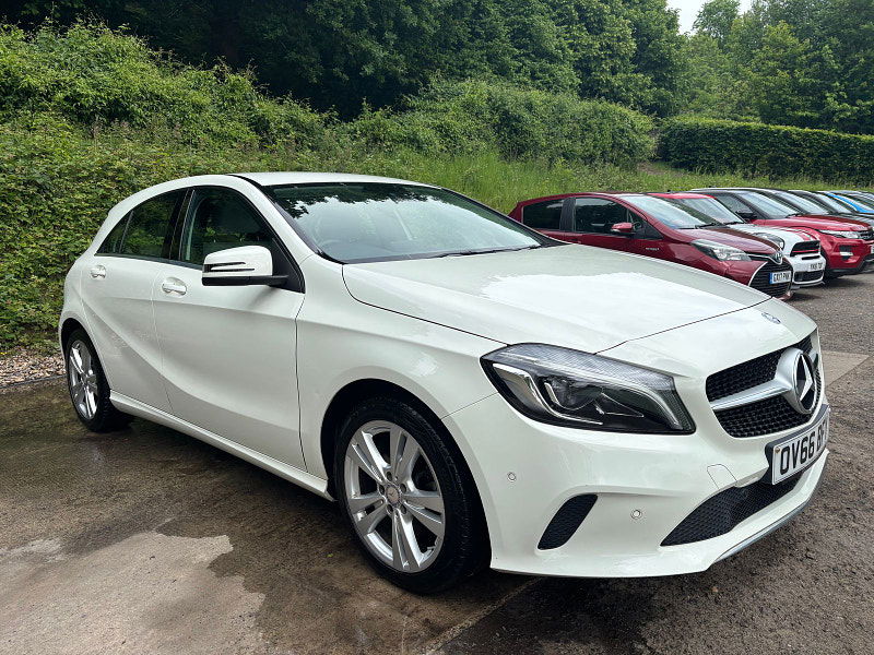 Mercedes-Benz A-CLASS 1.6 A200 Sport (Premium) Hatchback 5dr Petrol 7G-DCT Euro 6 (s/s) (156 ps) 5dr Automatic 2025