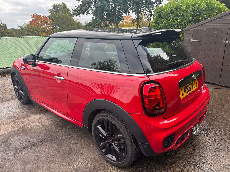 MINI Hatch 2.0 Cooper S Hatchback 3dr Petrol Steptronic Euro 6 (s/s) (192 ps) 3dr Automatic 2025