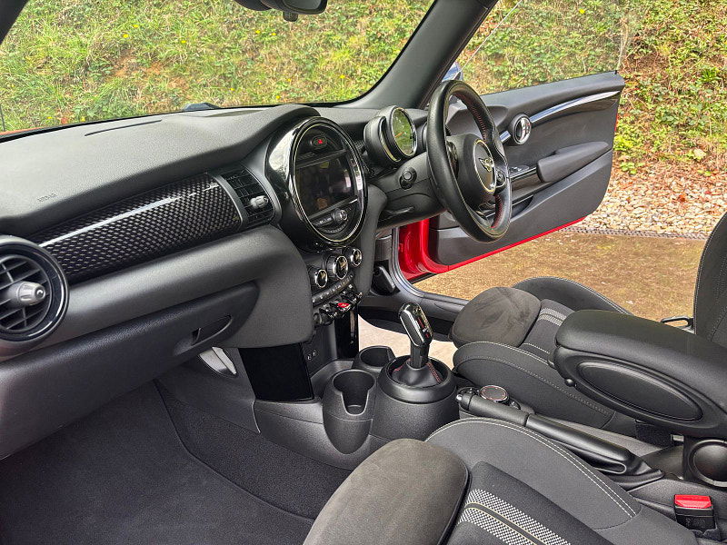 MINI Hatch 2.0 Cooper S Hatchback 3dr Petrol Steptronic Euro 6 (s/s) (192 ps) 3dr Automatic 2025