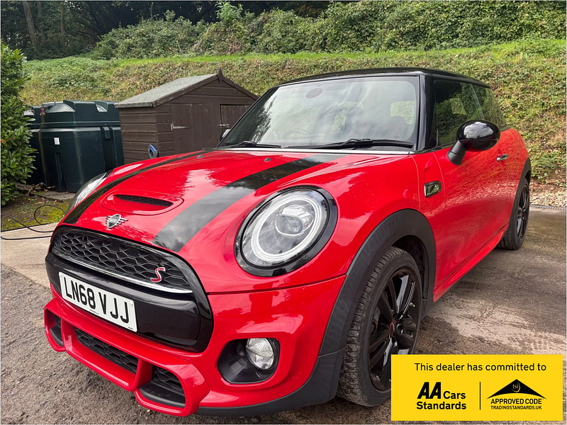 MINI Hatch 2.0 Cooper S Hatchback 3dr Petrol Steptronic Euro 6 (s/s) (192 ps) 3dr Automatic 2025