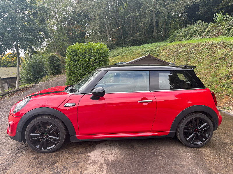 MINI Hatch 2.0 Cooper S Hatchback 3dr Petrol Steptronic Euro 6 (s/s) (192 ps) 3dr Automatic 2025
