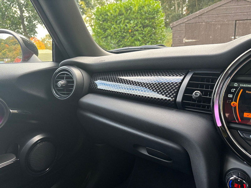 MINI Hatch 2.0 Cooper S Hatchback 3dr Petrol Steptronic Euro 6 (s/s) (192 ps) 3dr Automatic 2025