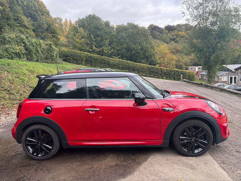 MINI Hatch 2.0 Cooper S Hatchback 3dr Petrol Steptronic Euro 6 (s/s) (192 ps) 3dr Automatic 2025