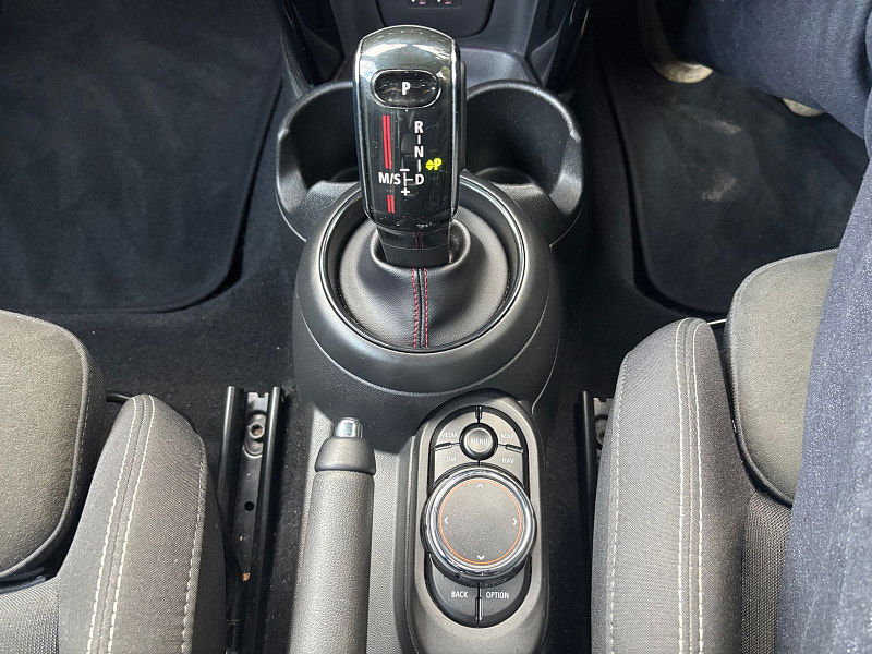 MINI Hatch 2.0 Cooper S Hatchback 3dr Petrol Steptronic Euro 6 (s/s) (192 ps) 3dr Automatic 2025