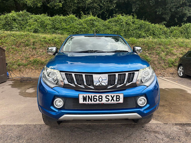 Mitsubishi L200 2.4 DI-D DC Barbarian Pickup Double Cab 4dr Diesel Auto 4WD Euro 6 (178 ps) 4dr Automatic 2025